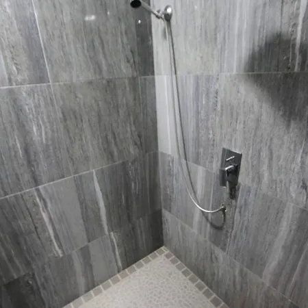 Espana 3* Shkallnur