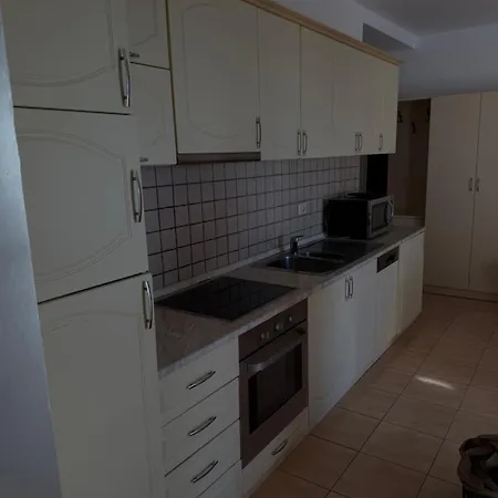 Espana Hotel Shkallnur