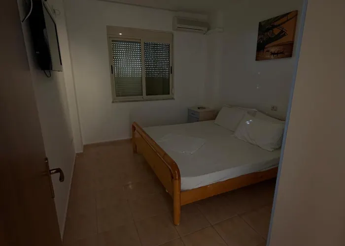 Espana Hotel Shkallnur