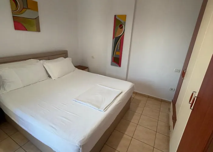 Espana Hotel Shkallnur