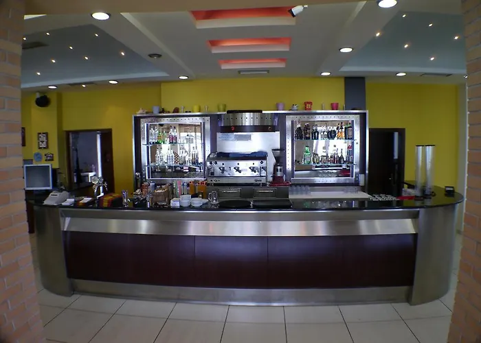 Espana Hotel Shkallnur